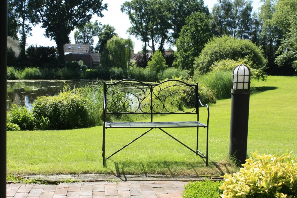 Garden bench "Vesus"