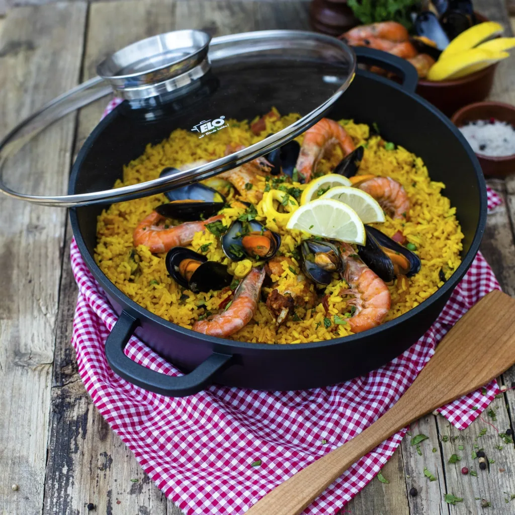 Serving pan, round, 24 cm with glass lid Alucast