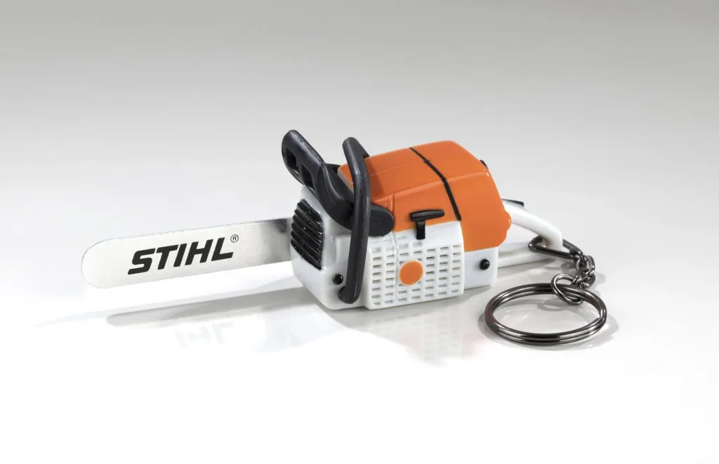 Keyring chainsaw with sound