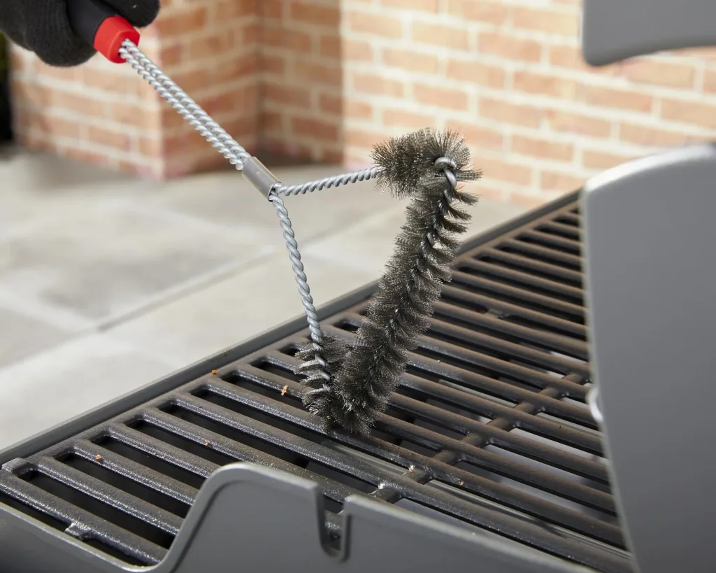 Three-sided grill brush, 46 cm
