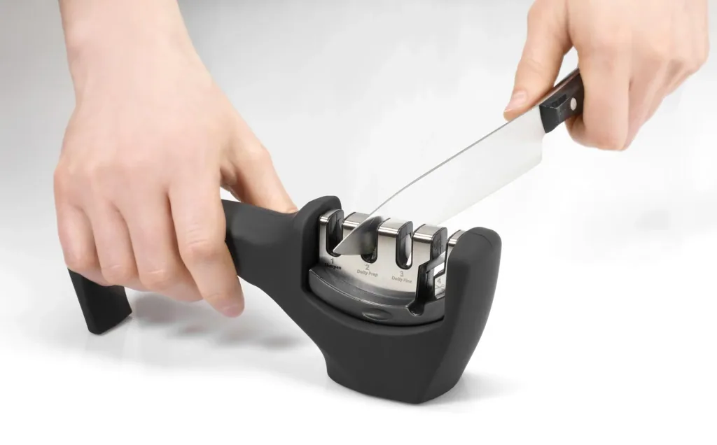 Knife sharpener, 4-stage
