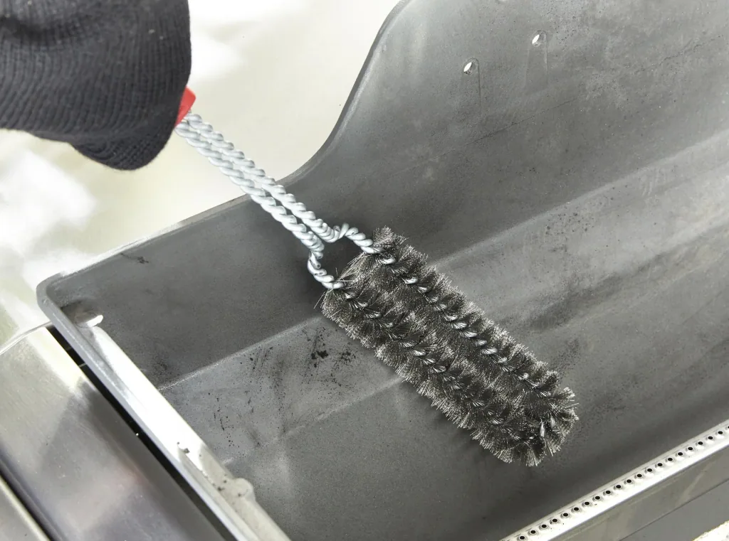 Narrow grill brush