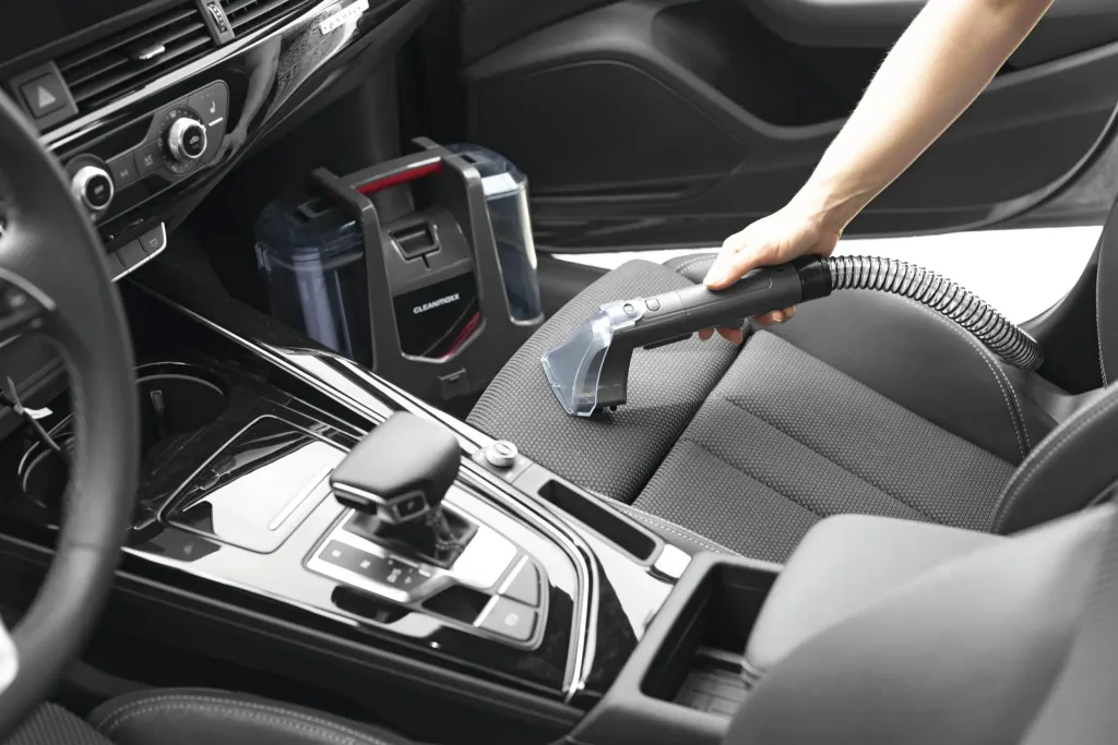 Upholstery and carpet cleaner Cleanmaxx 4982 – Efficient stain removal!