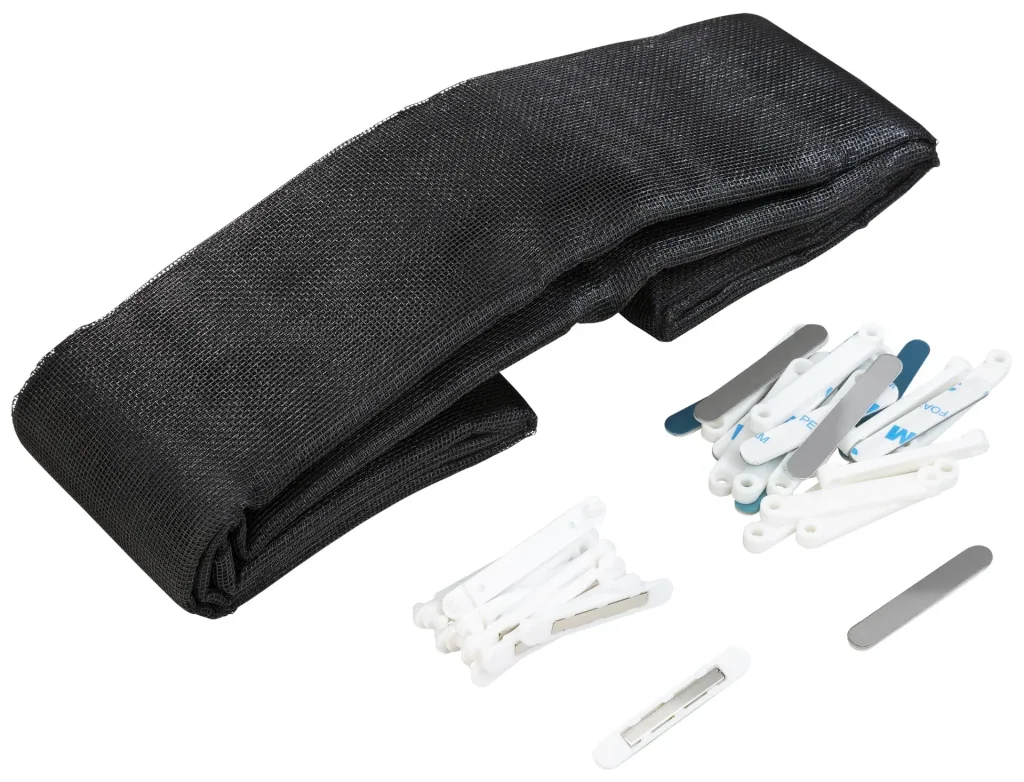 Window insect screen with magnetic attachment