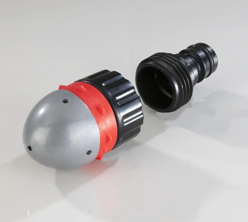 Pipe cleaning nozzle with plug-in coupling