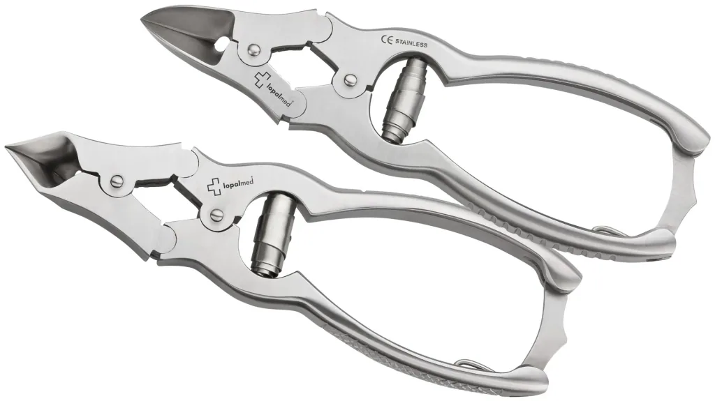 Nail nippers head cutter with double gear including accessories