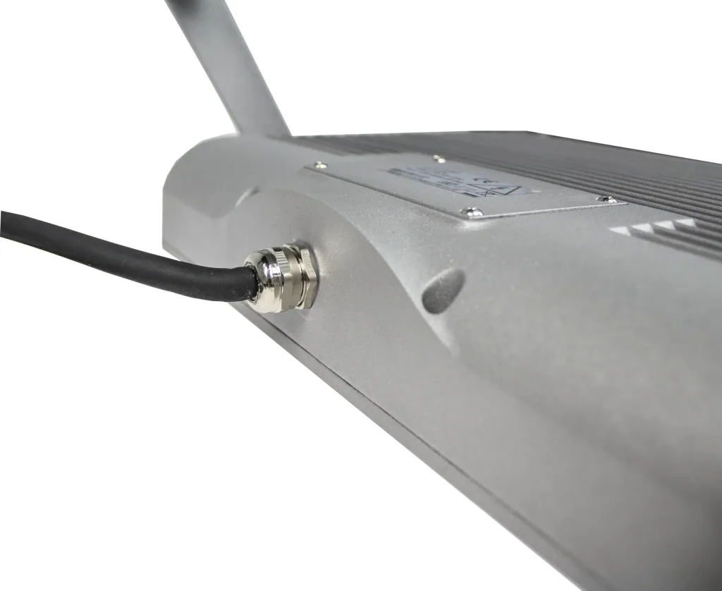 Slimline 120W LED spotlight, IP65, with Samsung chip