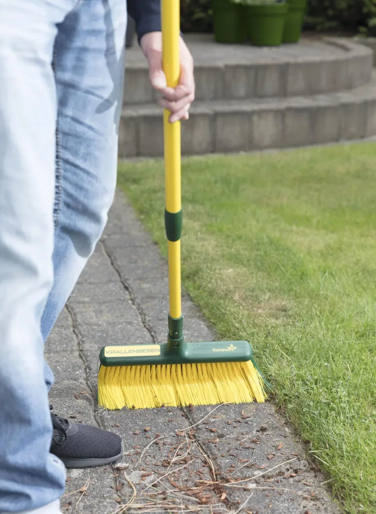 Claw broom with telescopic handle, 35 cm wide