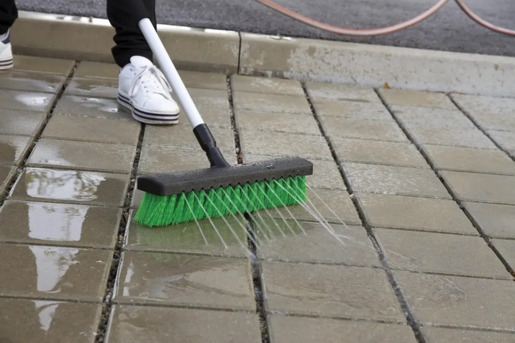 Water broom “Aquaclean”, green/black
