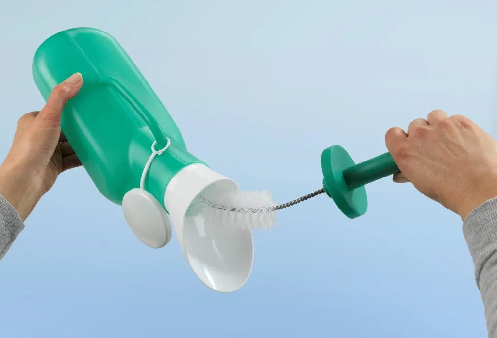 Urinal bottle included. 3-piece cleaning kit.