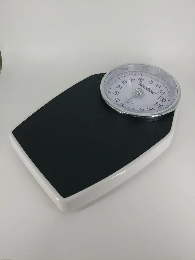 Doctor's scale, mechanical, white/black