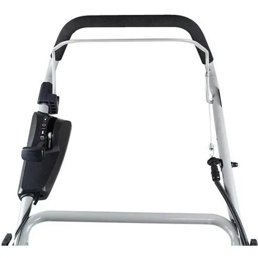 Petrol scarifier