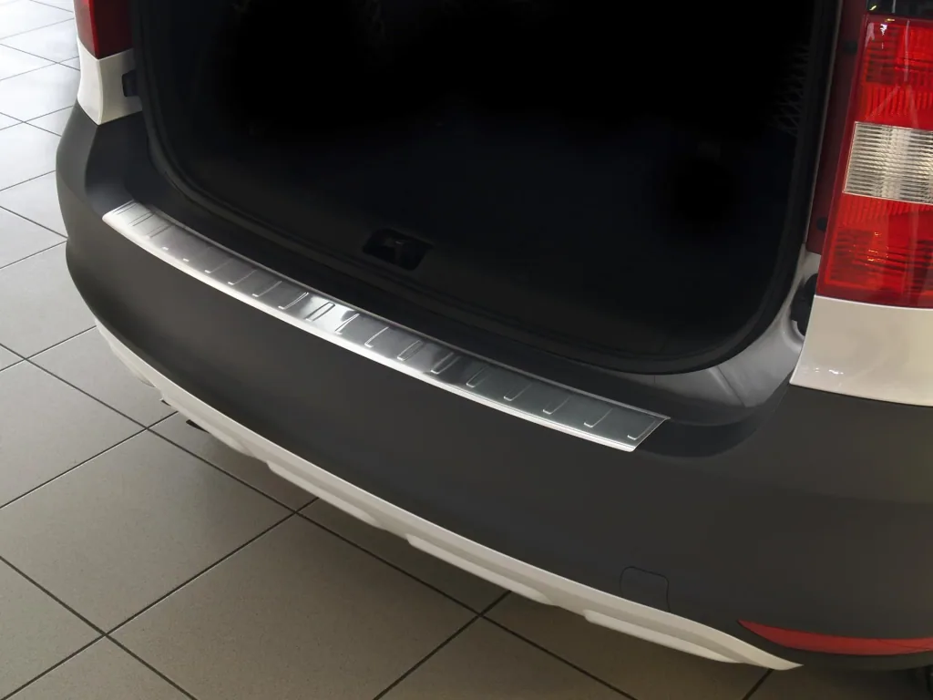 Loading sill protection Skoda Rapid / stainless steel, built 2012-2015, FL 2015>