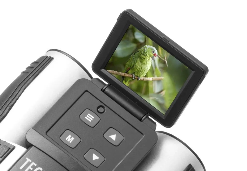 FullHD binoculars with display