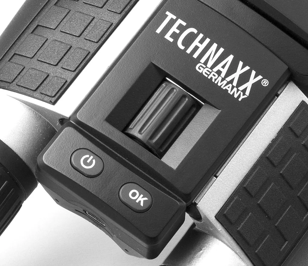 FullHD binoculars with display