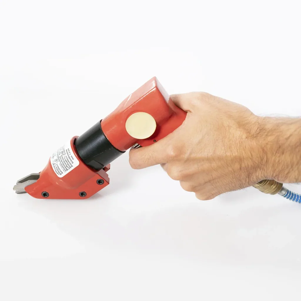 Pneumatic sheet metal shears