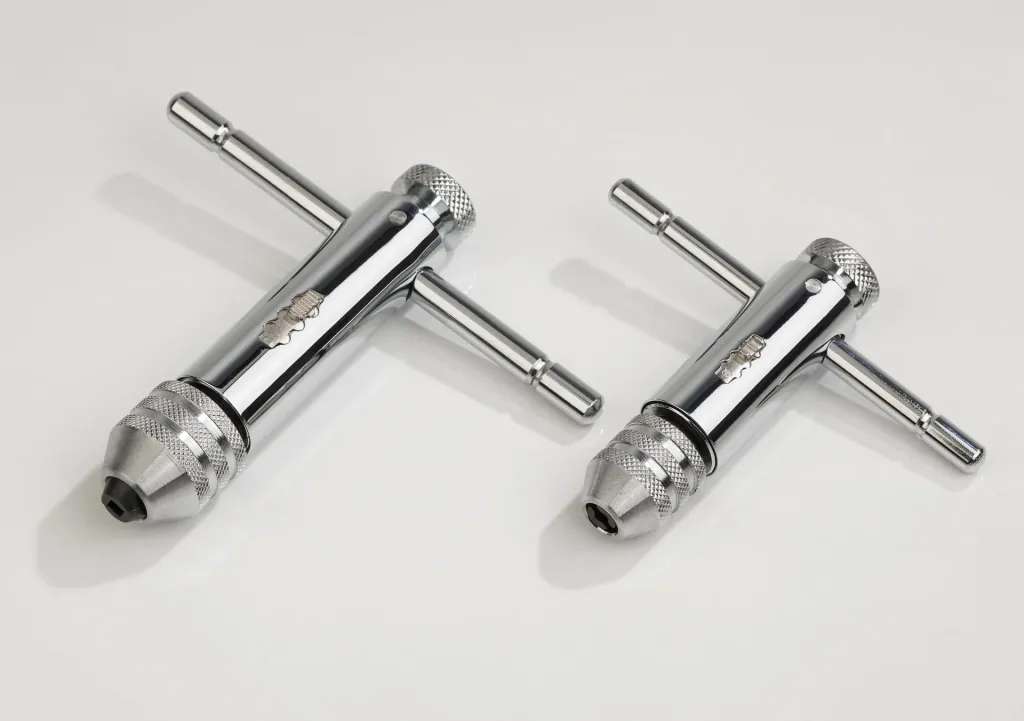 Tap wrench with ratchet function 2-piece set
