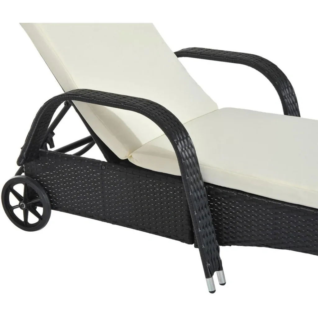 Mobile rattan lounger for the garden