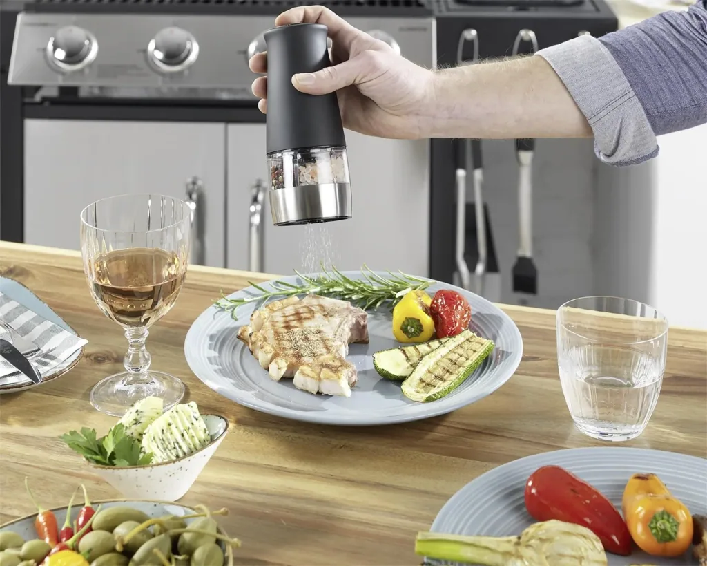 2 in 1 Electric Grinder with Light, Black