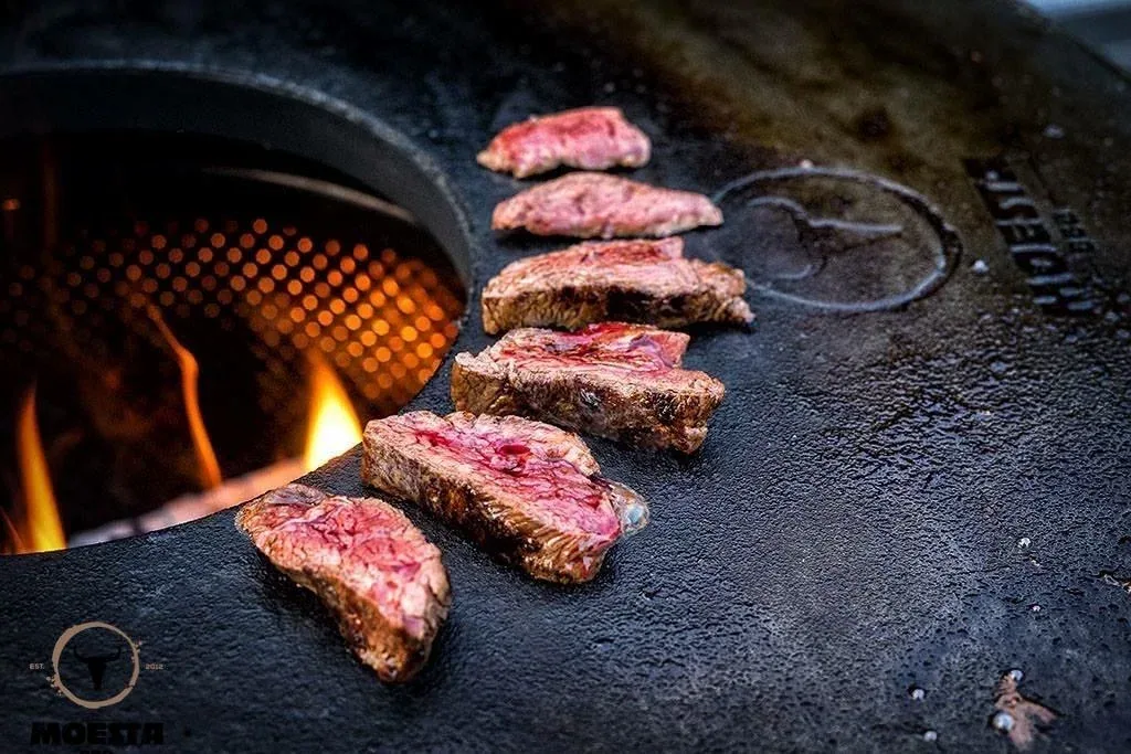 BBQ Disk Plancha fire plate for kettle grills made of cast iron