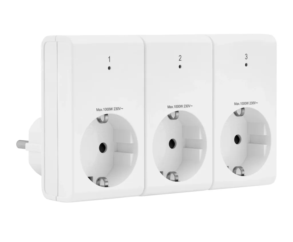 Set of 3 wireless sockets and remote control