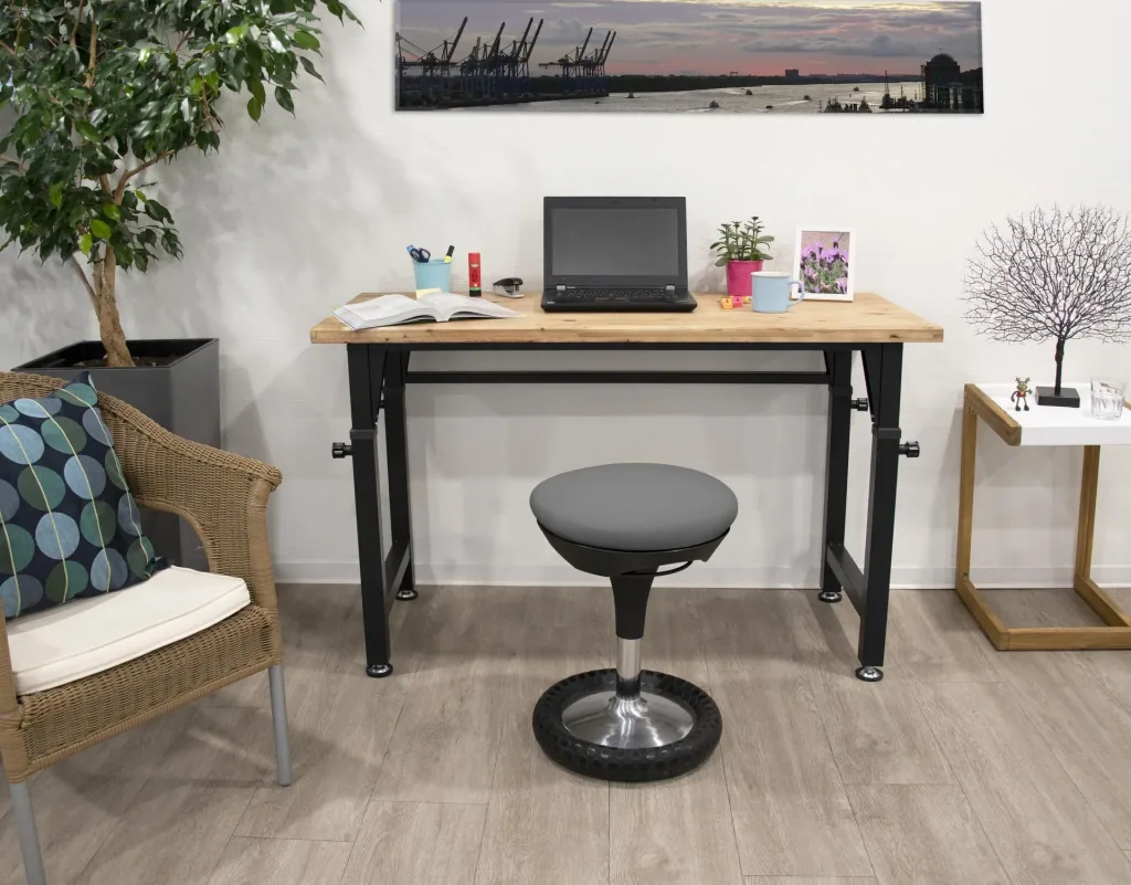 Height-adjustable workbench