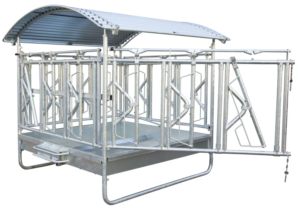 Square hay rack "Standard" with self-locking feeding grid