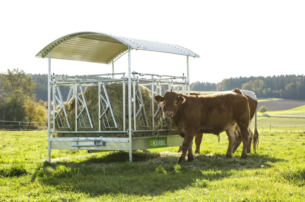 Square hay rack "Standard" with self-locking feeding grid