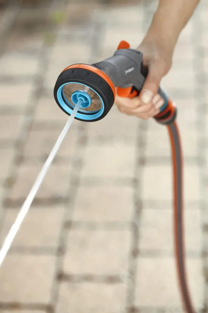 Comfort cleaning shower