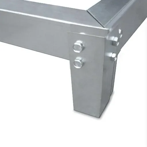 Aluminum greenhouse 5.85 m³ with skylight, gutter and foundation