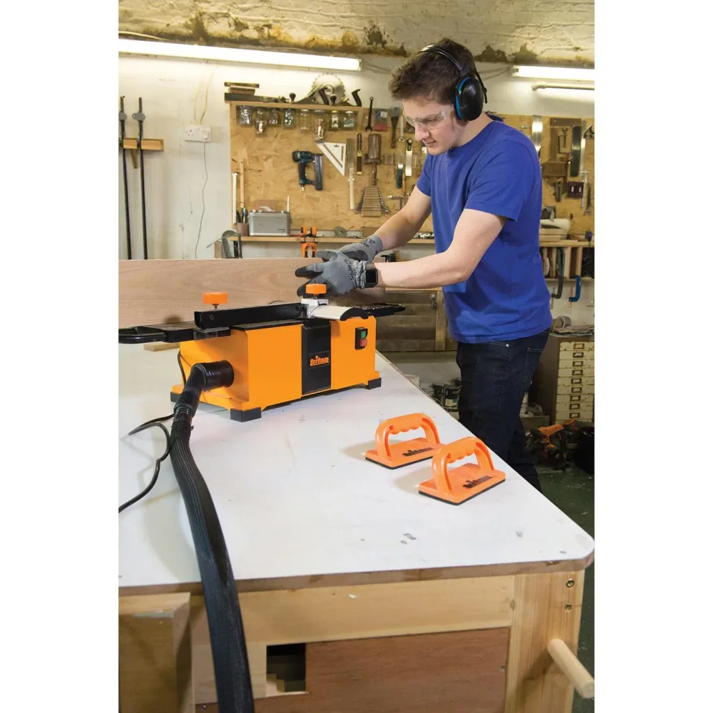 1100 W Hobelmaschine 152 mm