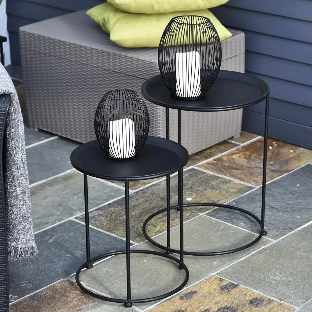 Side table in a set of 2 black