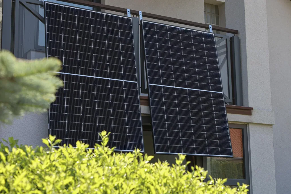 Premium balcony power system 600 watts, plug-in ready