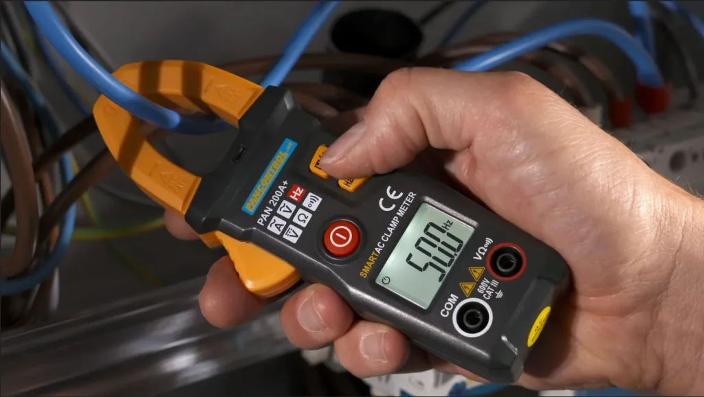 PAN 200A+ - Digital current clamp AC with automatic function selection