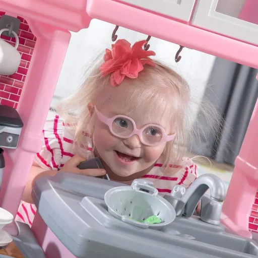 Large gourmet kitchen pink