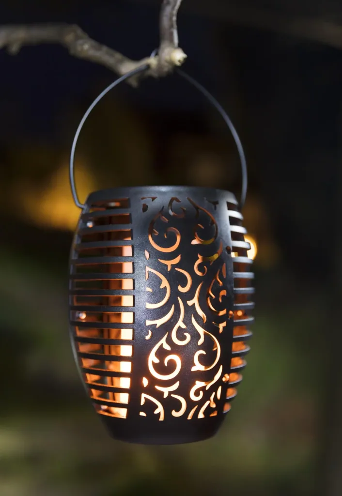 3-in-1 solar light with flame imitations