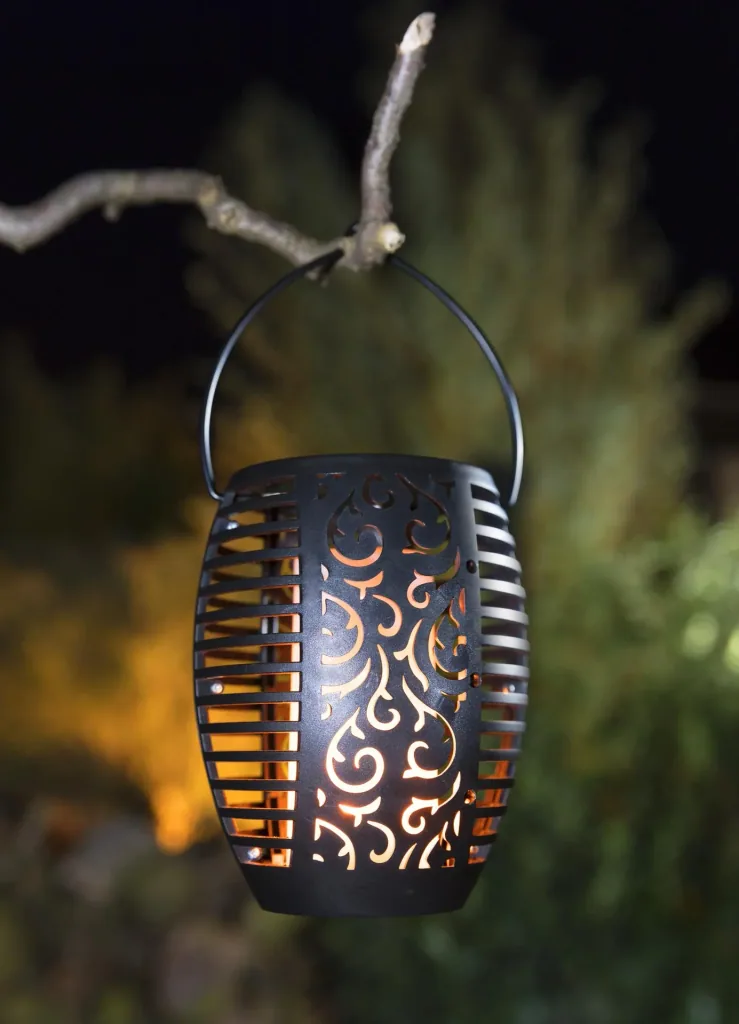 3-in-1 solar light with flame imitations