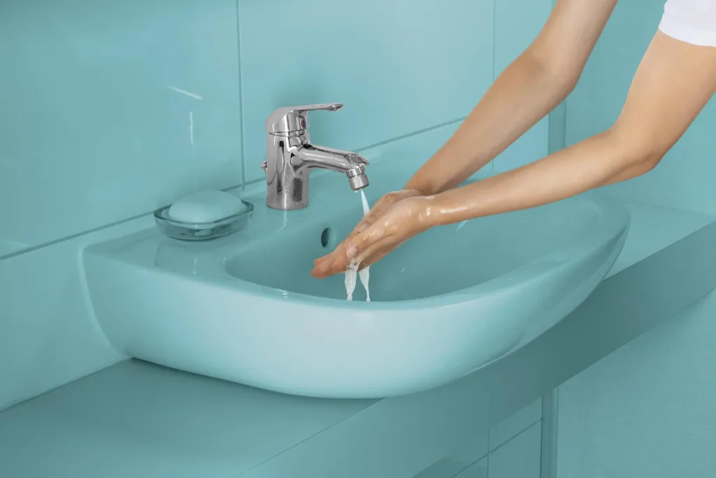 Aerator for water fittings, for kitchen and bathroom