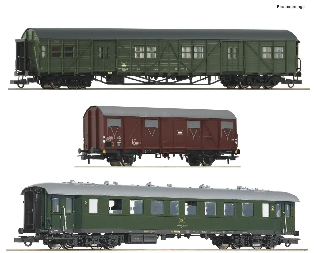 Car set 1 with three cars for the Freilassing passenger train of the Deutsche Bundesbahn