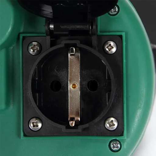 Pressure switch with automatic pressure monitoring