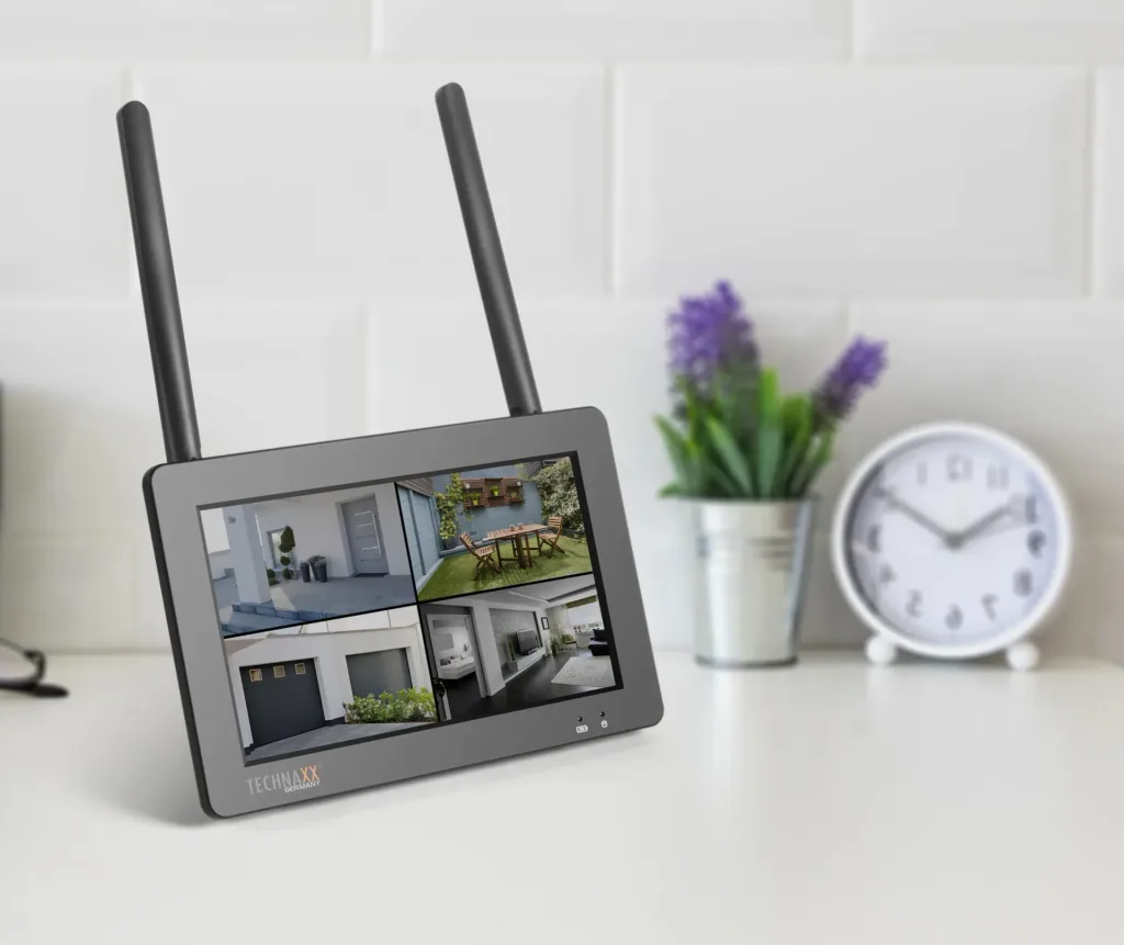 TX-128 surveillance camera set with 7" touchscreen
