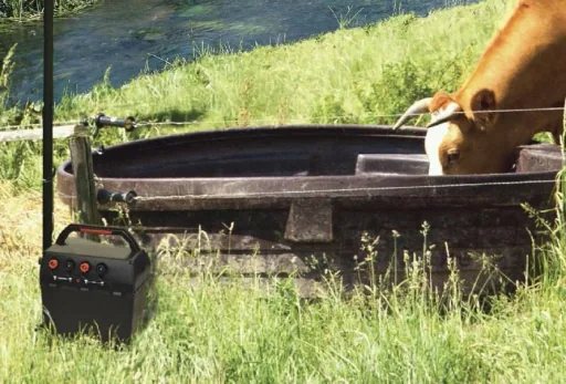 Pasture pump set with solar panel