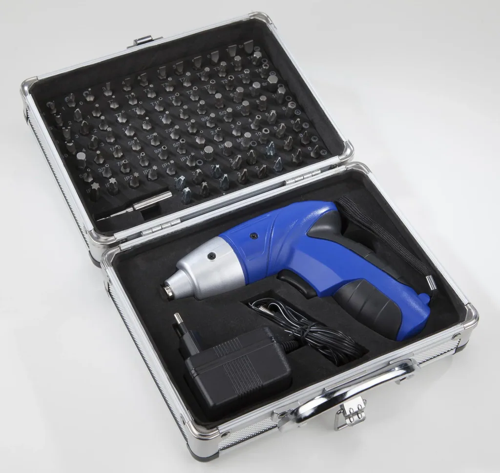 Cordless screwdriver 3.6 V Li-Ion with 101-piece bit set