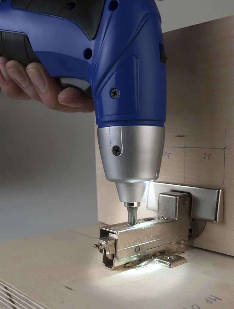 Cordless screwdriver 3.6 V Li-Ion with 101-piece bit set