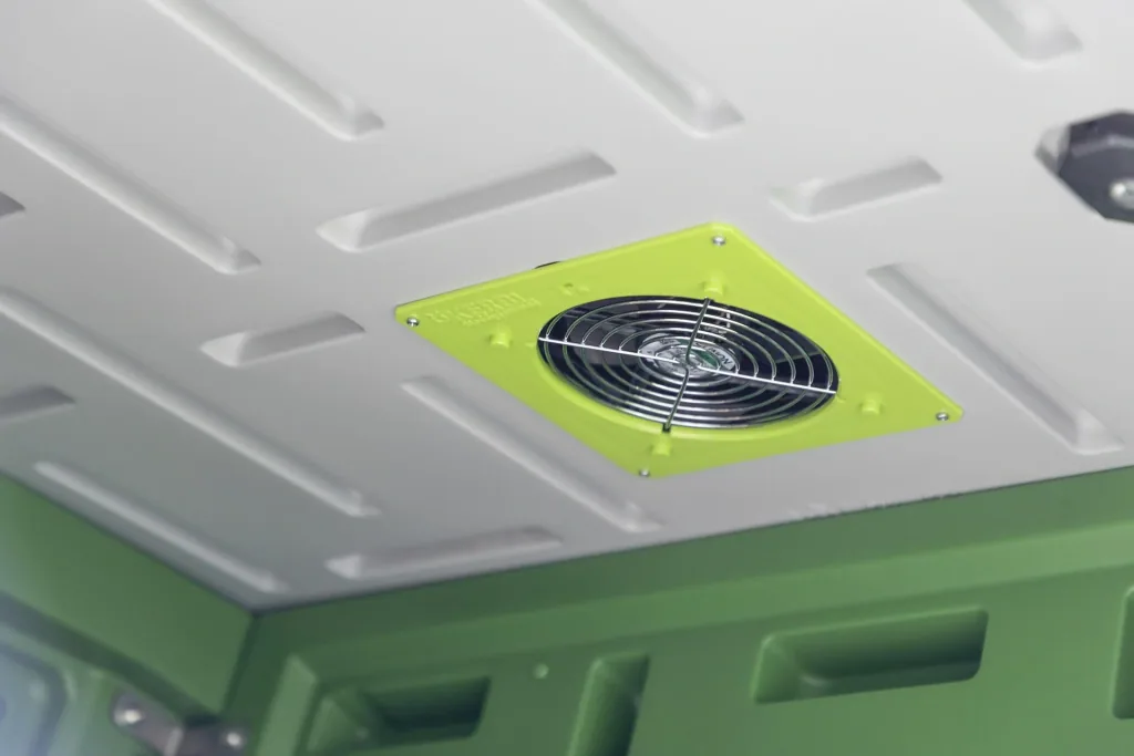SmartCoop stable ventilation pressing