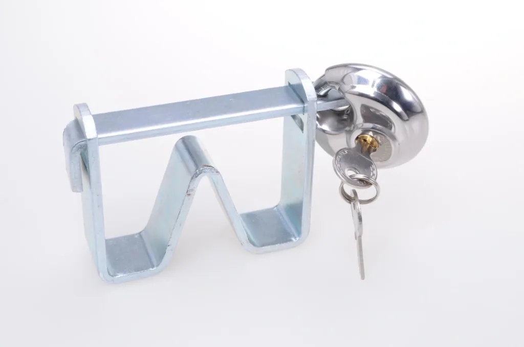 Universal drawbar lock