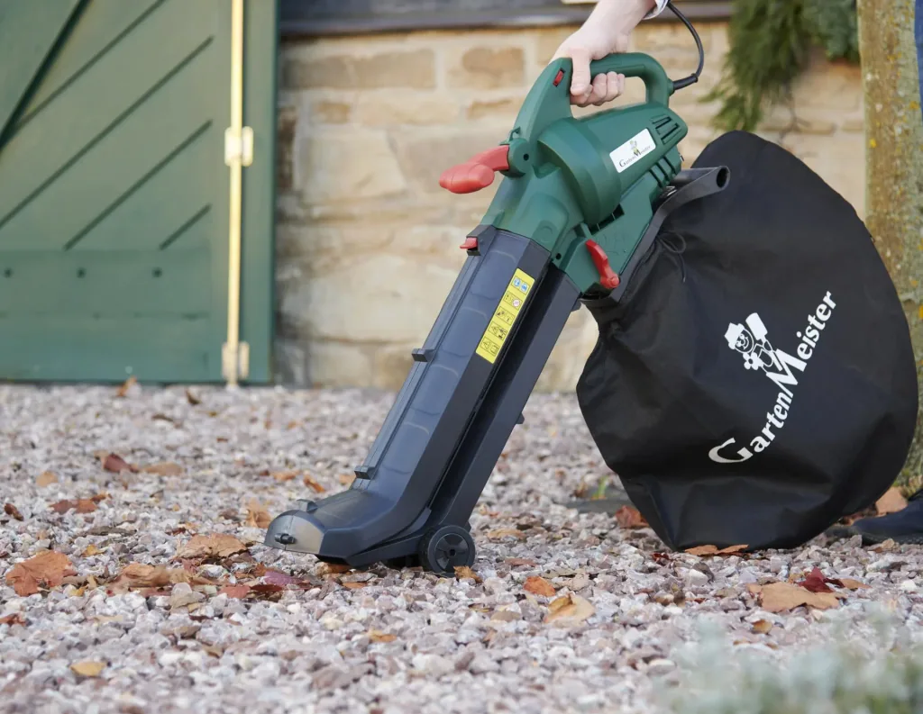4 in 1 electric leaf vacuum, 3000 watts + additional collection bag