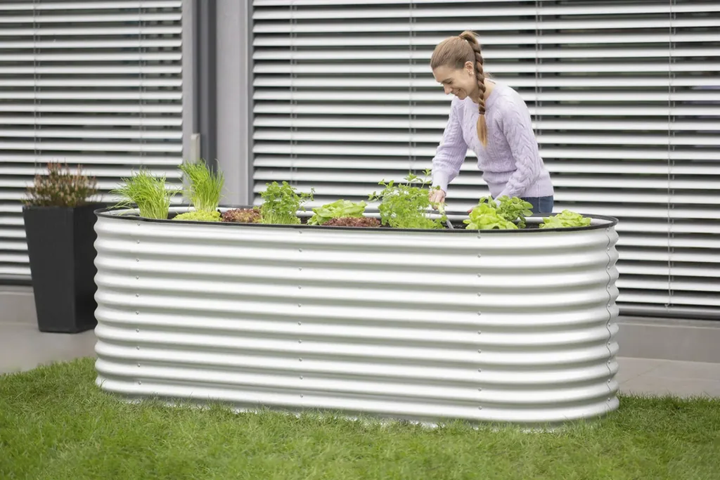 Verhoogde moestuinbak Grow Faster, 240×80×82 cm, zilver – metaal van gegalvaniseerd golfplaat