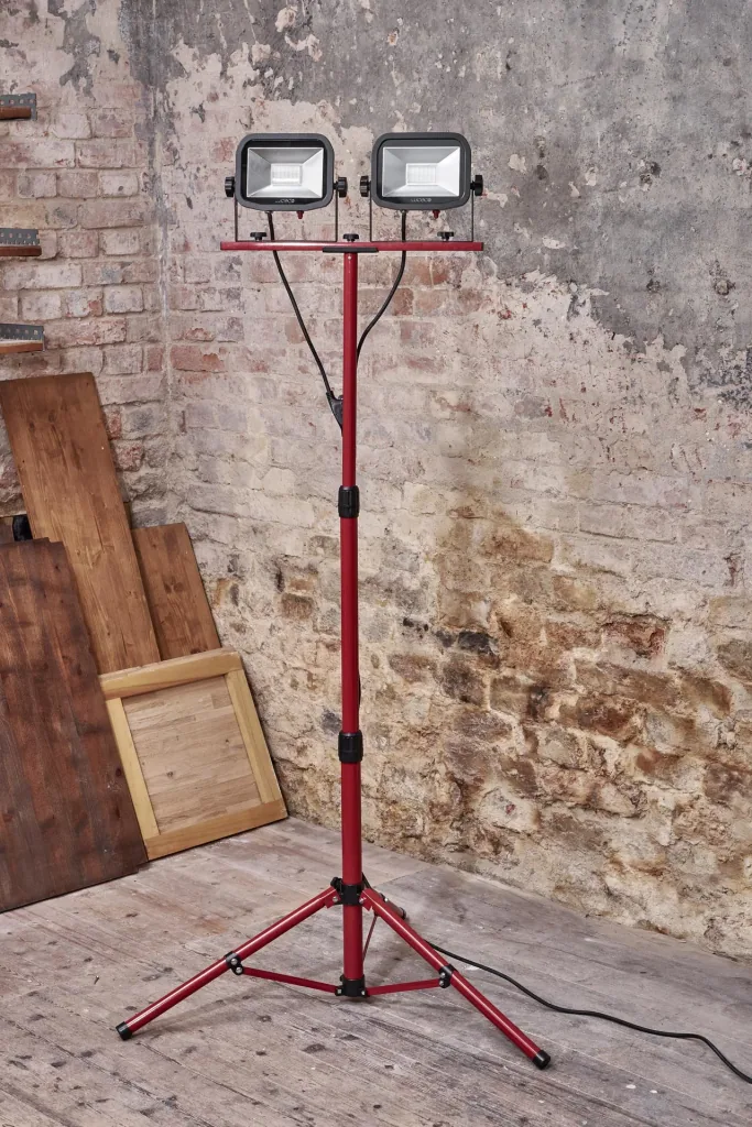 LED tripod floodlight for indoor and outdoor use with 2 x 22 watts