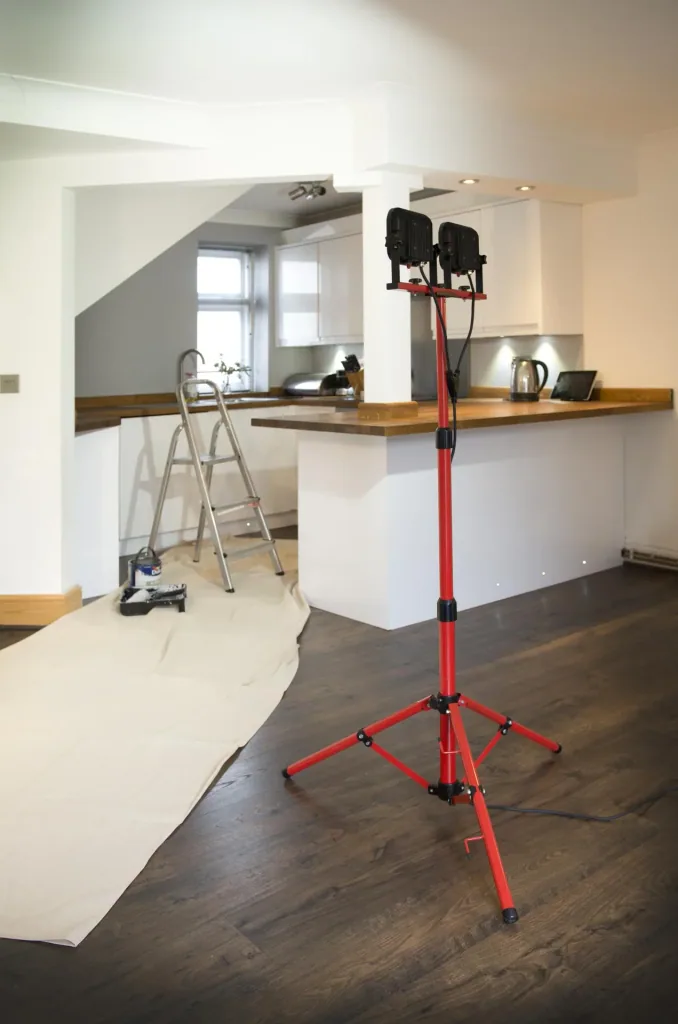 LED tripod floodlight for indoor and outdoor use with 2 x 22 watts